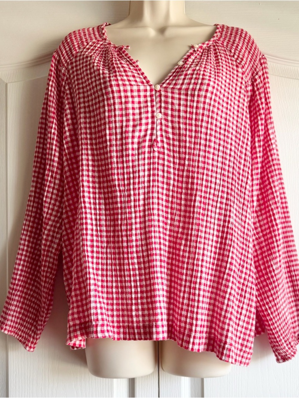 Old Navy Gingham Smocked Shoulder Poet Blouse - Picture 2 of 10
